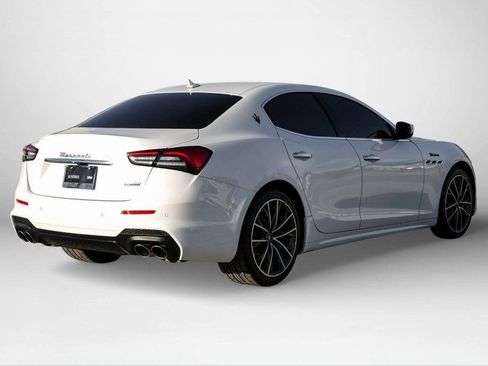 Used 2023 Maserati Ghibli Modena image 6