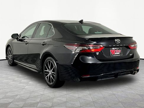 Used 2024 Toyota Camry SE FWD image 4