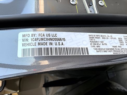 Used 2022 Jeep Cherokee Latitude AWD/4WD image 16