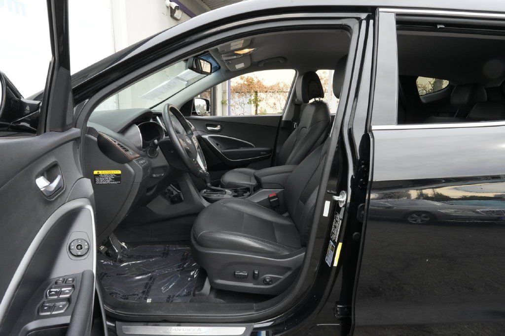 Used 2018 Hyundai Santa Fe Sport 2.0T w/ Cargo Package AWD/4WD image 17