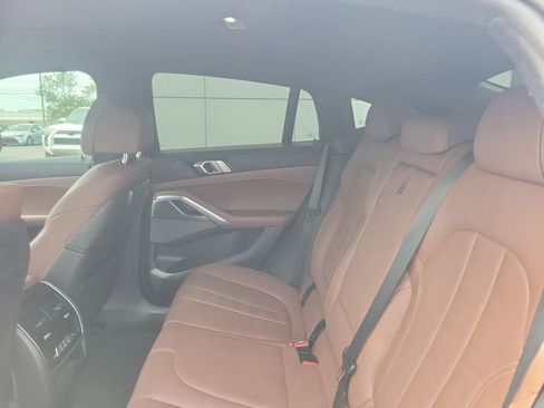 Used 2020 BMW X6 M50i image 9