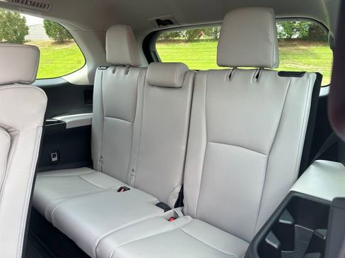 Used 2026 Toyota Grand Highlander FWD image 21