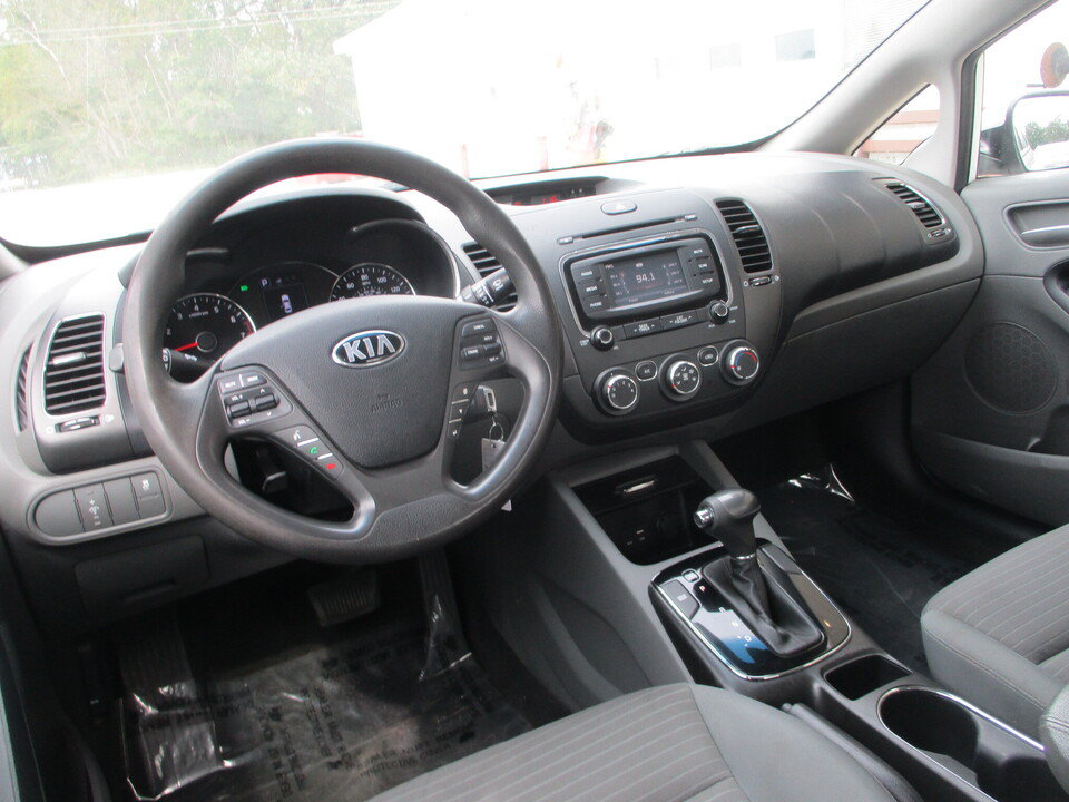 Used 2017 Kia Forte LX w/ LX Popular Package FWD image 7