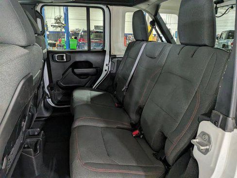Certified 2025 Jeep Wrangler Unlimited Rubicon AWD/4WD image 14