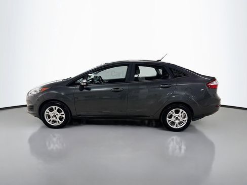 Used 2016 Ford Fiesta SE image 4