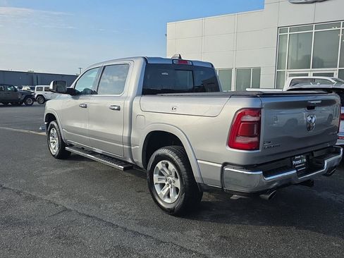 Used 2022 RAM 1500 Laramie AWD/4WD image 12