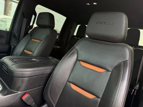 Used 2022 GMC Sierra 2500 AT4 w/ AT4 Preferred Package AWD/4WD image 16