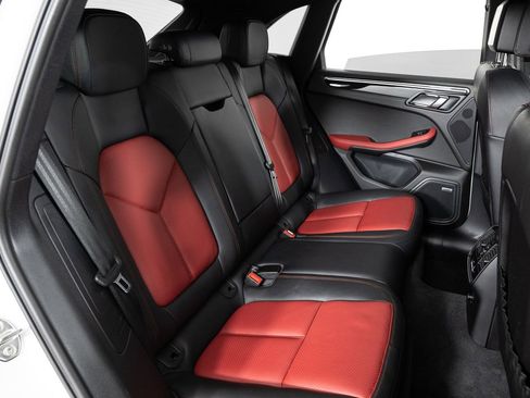 Used 2016 Porsche Macan S w/ Infotainment Package image 25