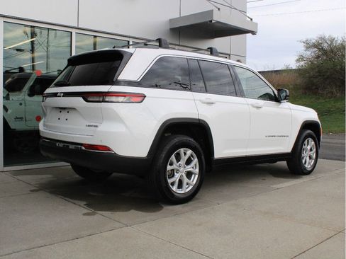 Used 2023 Jeep Grand Cherokee Limited image 8