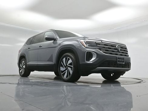 Used 2025 Volkswagen Atlas SEL image 50