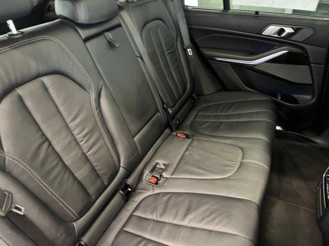 Used 2019 BMW X5 xDrive40i w/ M Sport Package AWD/4WD image 37