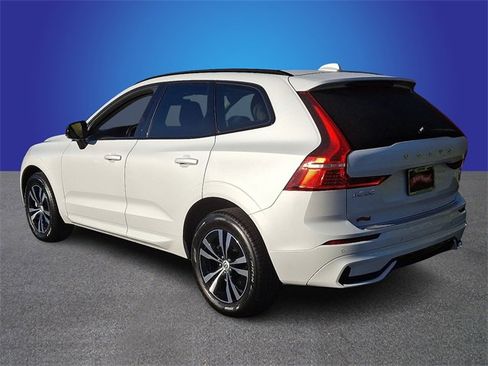 Used 2025 Volvo XC60 B5 Core image 6