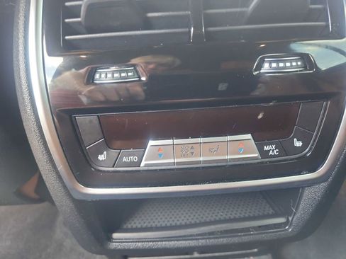 Used 2021 BMW X5 xDrive40i w/ Convenience Package image 12