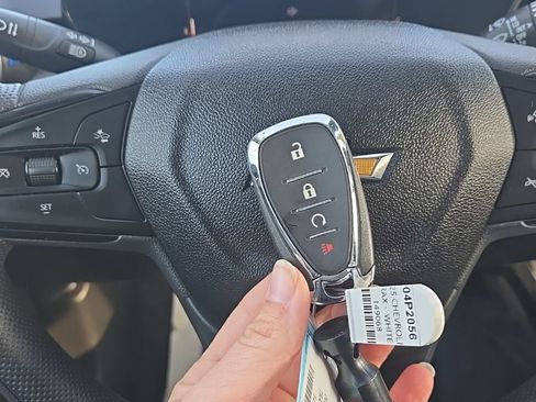 Used 2025 Chevrolet Trax LT image 26