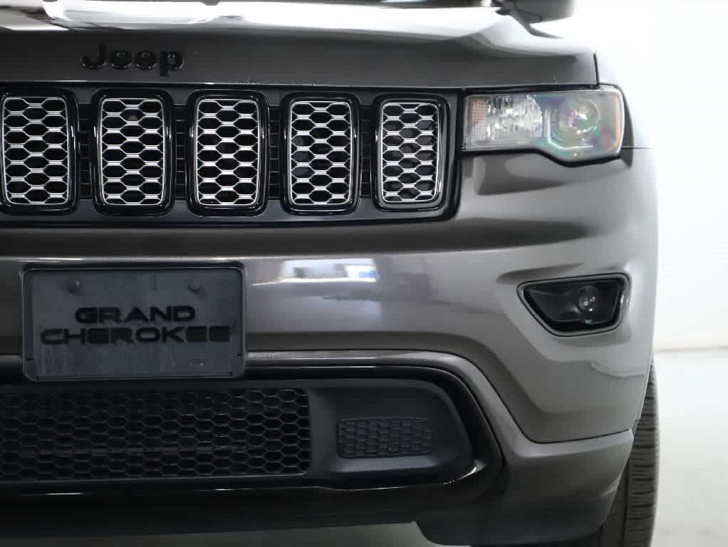 Used 2018 Jeep Grand Cherokee Altitude AWD/4WD image 7