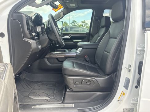 Used 2025 Chevrolet Silverado 2500 LTZ w/ Trail Boss Package AWD/4WD image 16