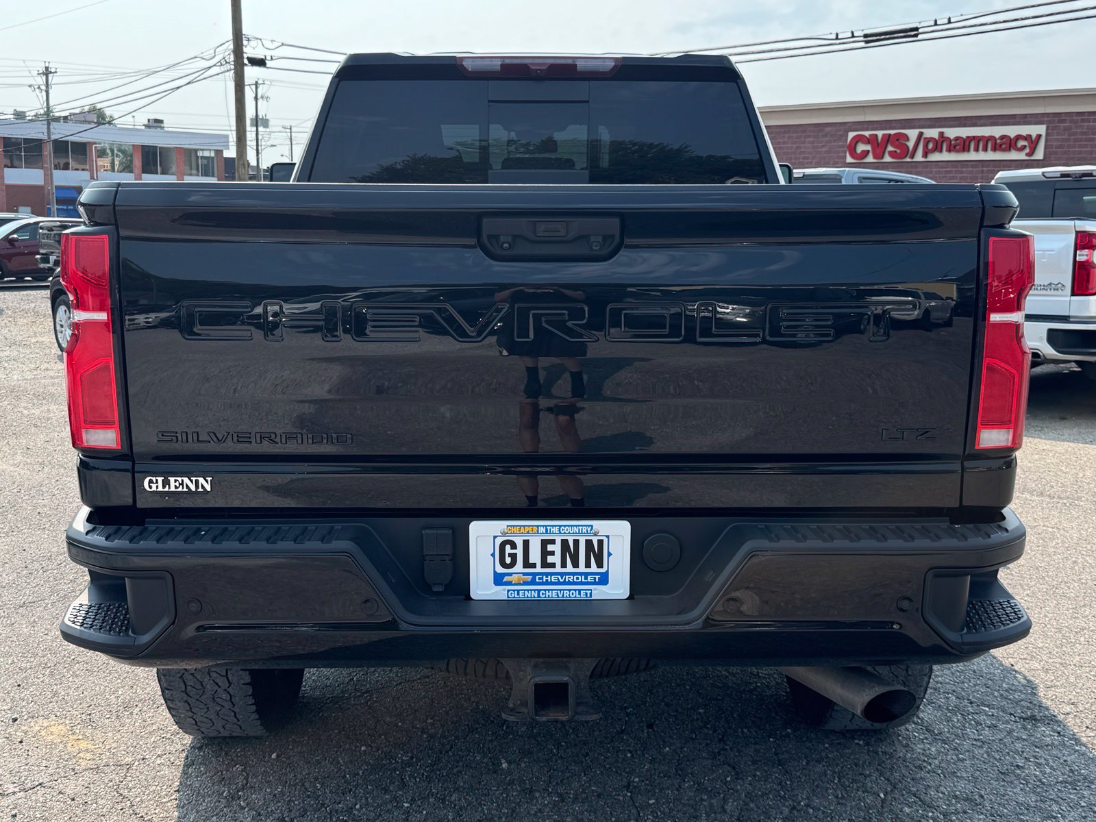 Used 2024 Chevrolet Silverado 2500 LTZ w/ LTZ Plus Package AWD/4WD image 4
