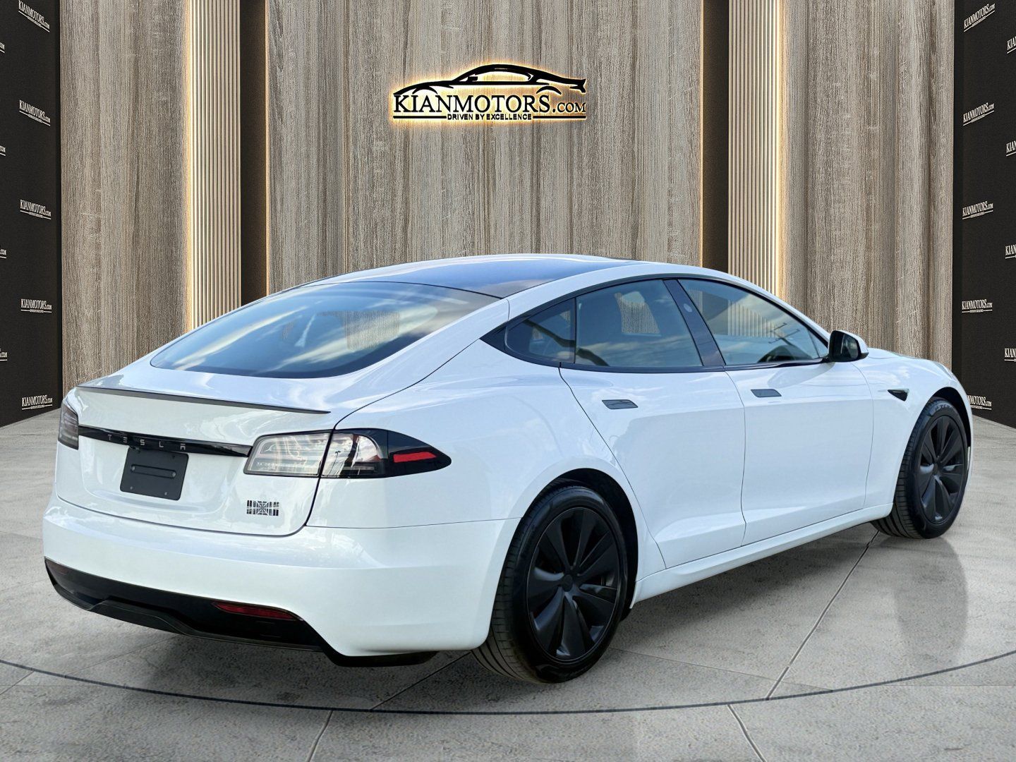 Used 2024 Tesla Model S Plaid AWD/4WD image 10