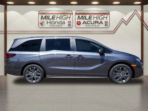 New 2026 Honda Odyssey Touring image 3