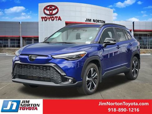 Used 2025 Toyota Corolla Cross AWD Hybrid w/ Convenience Package image 3