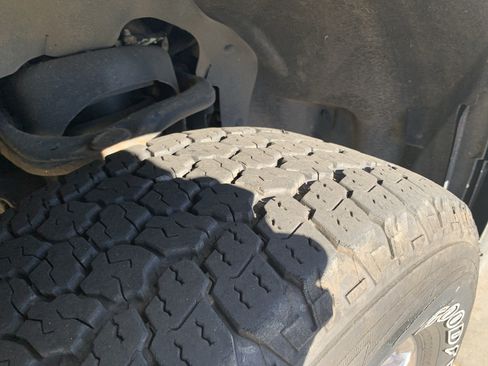 Used 2017 Ford F150 Lariat w/ Equipment Group 502A Luxury image 12