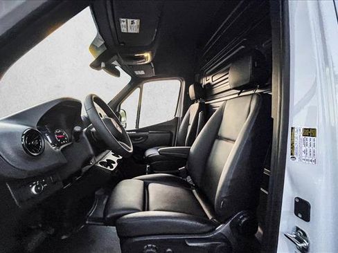 Used 2026 Mercedes-Benz Sprinter 2500 image 16