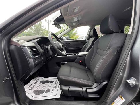 Used 2023 Nissan Rogue S image 12