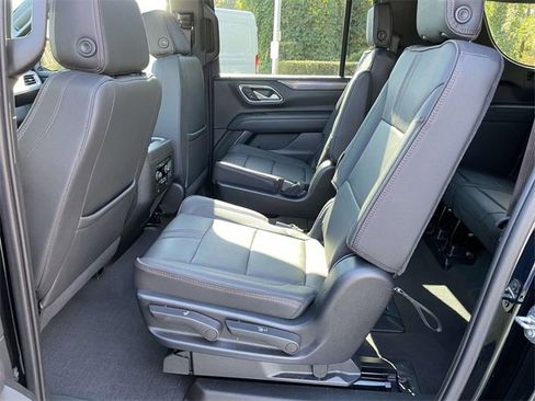 Used 2023 Chevrolet Suburban RST w/ Sport Performance Package image 27