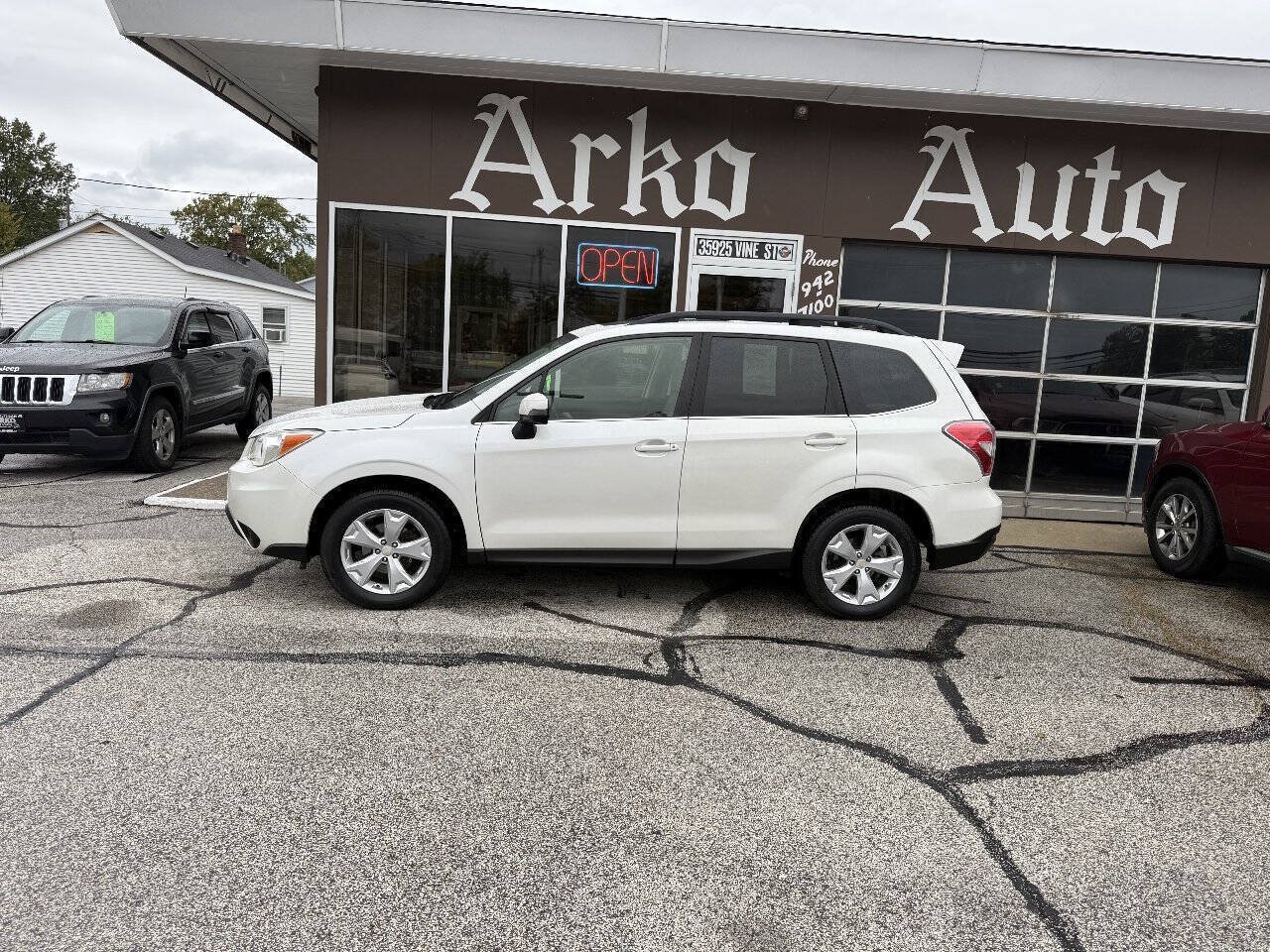 Used 2014 Subaru Forester 2.5i Touring AWD/4WD image 6