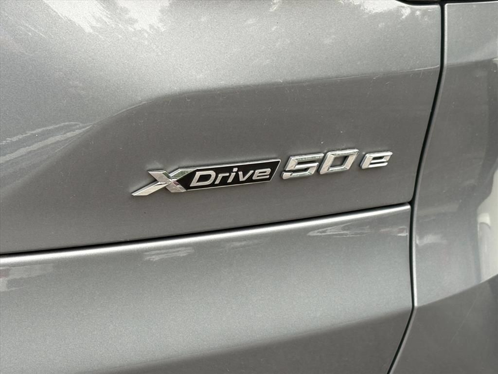 Used 2025 BMW X5 xDrive50e AWD/4WD image 12