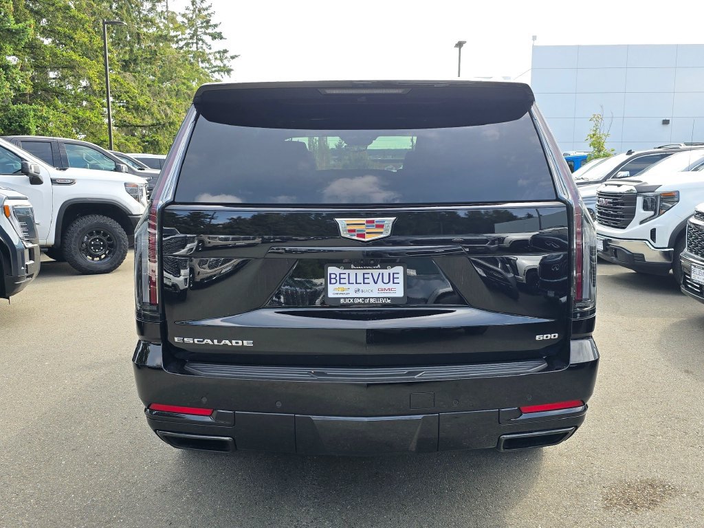 Used 2026 Cadillac Escalade ESV Sport AWD/4WD image 4