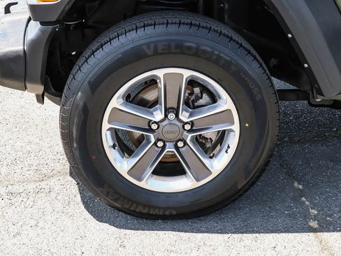 Used 2023 Jeep Wrangler Sport AWD/4WD image 14