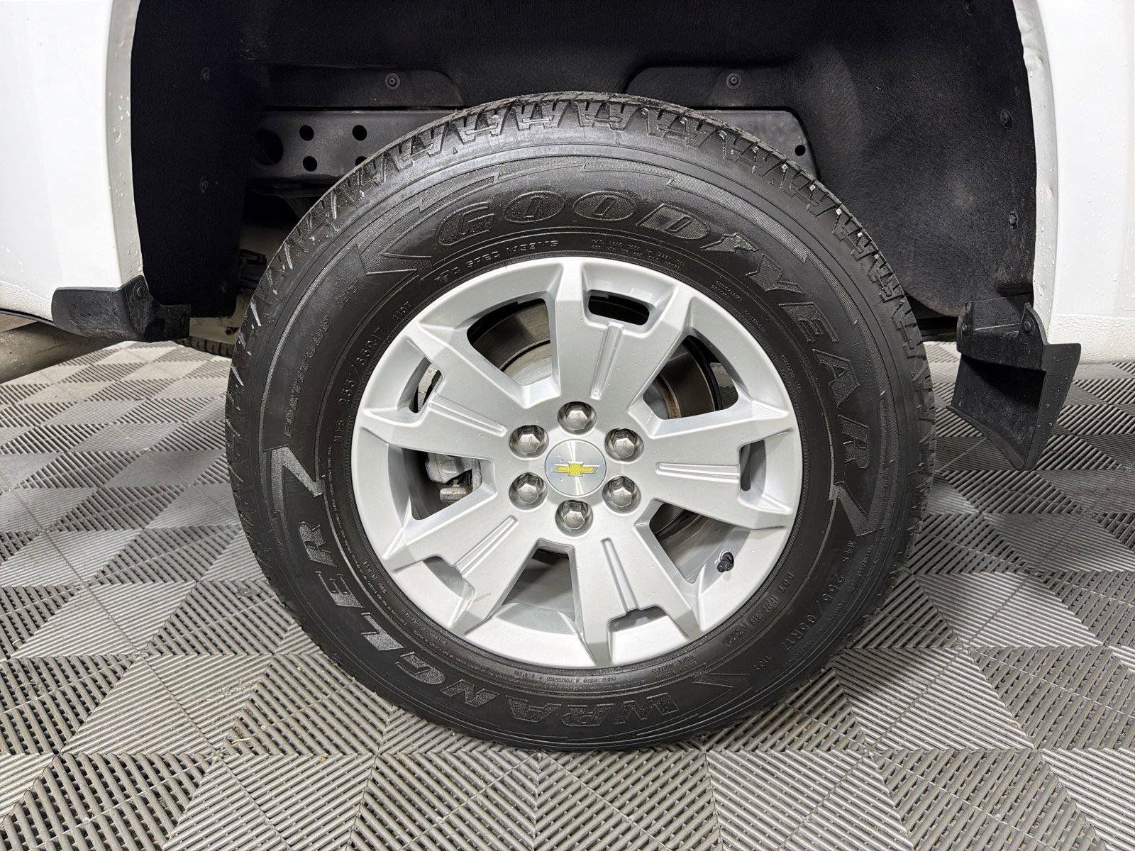 Certified 2022 Chevrolet Colorado LT w/ Fleet Safety Package RWD image 14