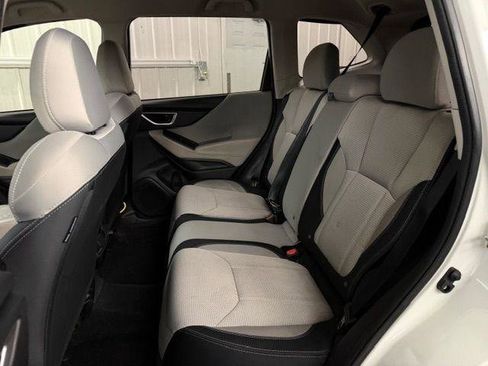 Used 2022 Subaru Forester 2.5i image 8