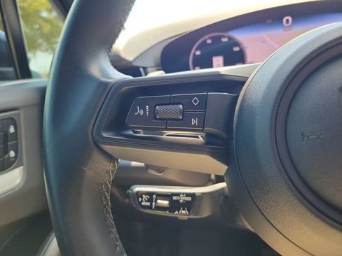 Certified 2024 Porsche Cayenne AWD/4WD image 22