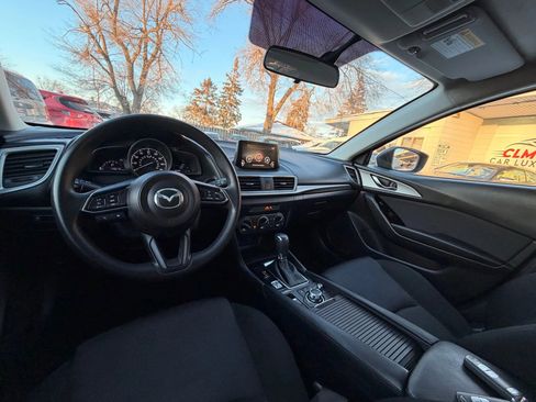 Used 2017 MAZDA MAZDA3 Sport image 27