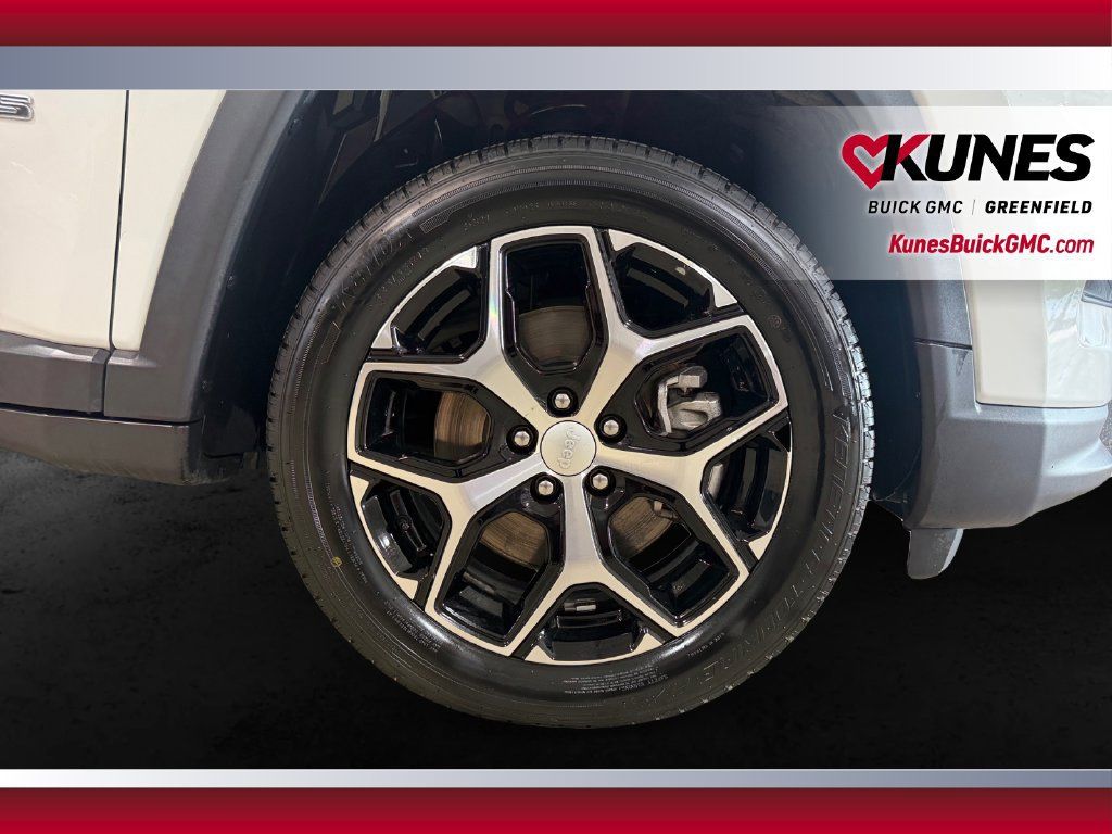 Used 2024 Jeep Compass Limited AWD/4WD image 13