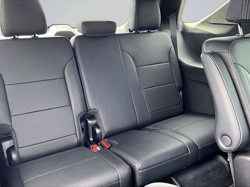 Used 2026 Chevrolet Traverse LT AWD/4WD image 28