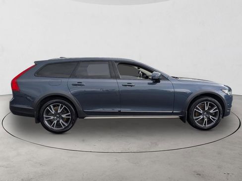Used 2018 Volvo V90 T6 Cross Country w/ Convenience Package AWD/4WD image 4