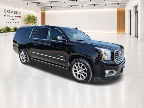Used 2019 GMC Yukon XL Denali AWD/4WD image 1
