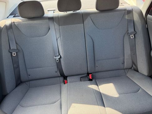 Used 2025 Kia K4 LXS image 37