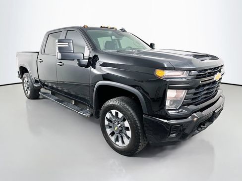 Used 2025 Chevrolet Silverado 2500 Custom w/ Custom Value Package AWD/4WD image 3
