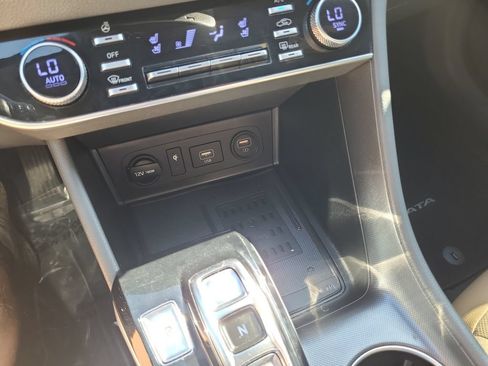 Used 2021 Hyundai Sonata Limited FWD image 23