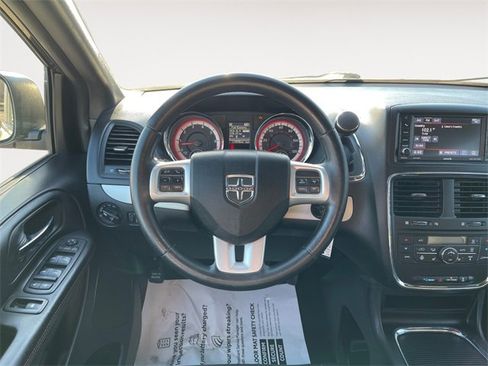 Used 2018 Dodge Grand Caravan GT image 12