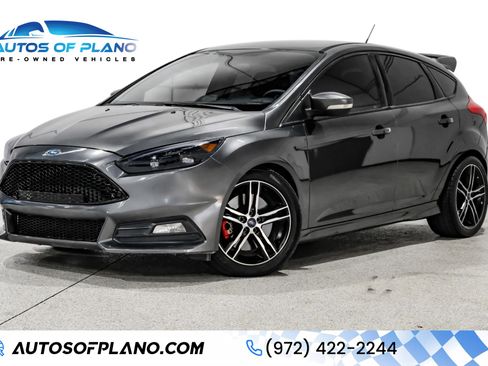 Used 2018 Ford Focus ST image 1