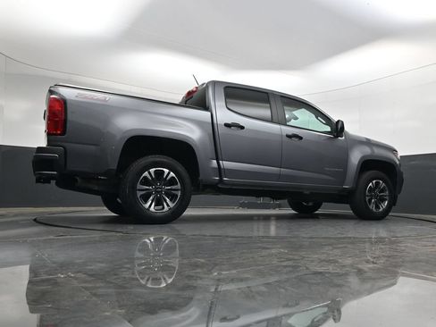 Used 2022 Chevrolet Colorado Z71 RWD image 32