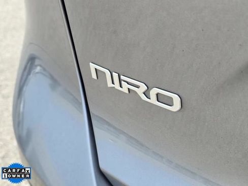 Used 2023 Kia Niro EX FWD image 7