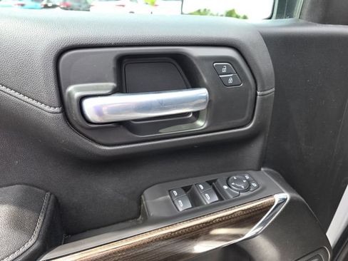 Used 2021 Chevrolet Silverado 1500 LT AWD/4WD image 18