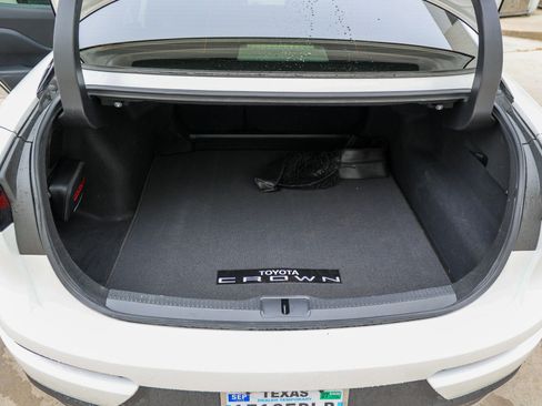 Used 2023 Toyota Crown Limited image 13