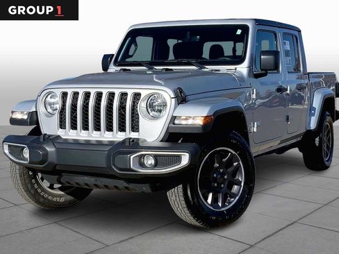 Used 2023 Jeep Gladiator Overland image 1